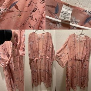 2X/3X floret, floral cardigan with flattering roushing and able to be tied!